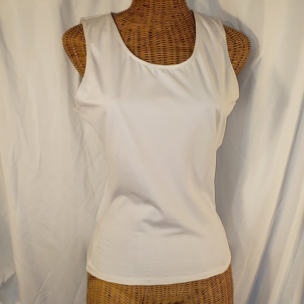 I.S.A. Insta Slim Athletics Women's White Scoop Neck Tank Top - Large